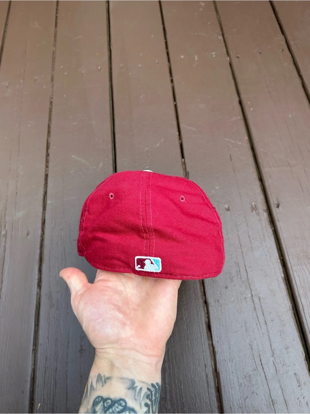 90’s vintage Phillies hat with White 'P' Logo
